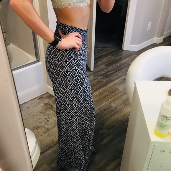 maurices blue and white pants - Picture 3 of 3